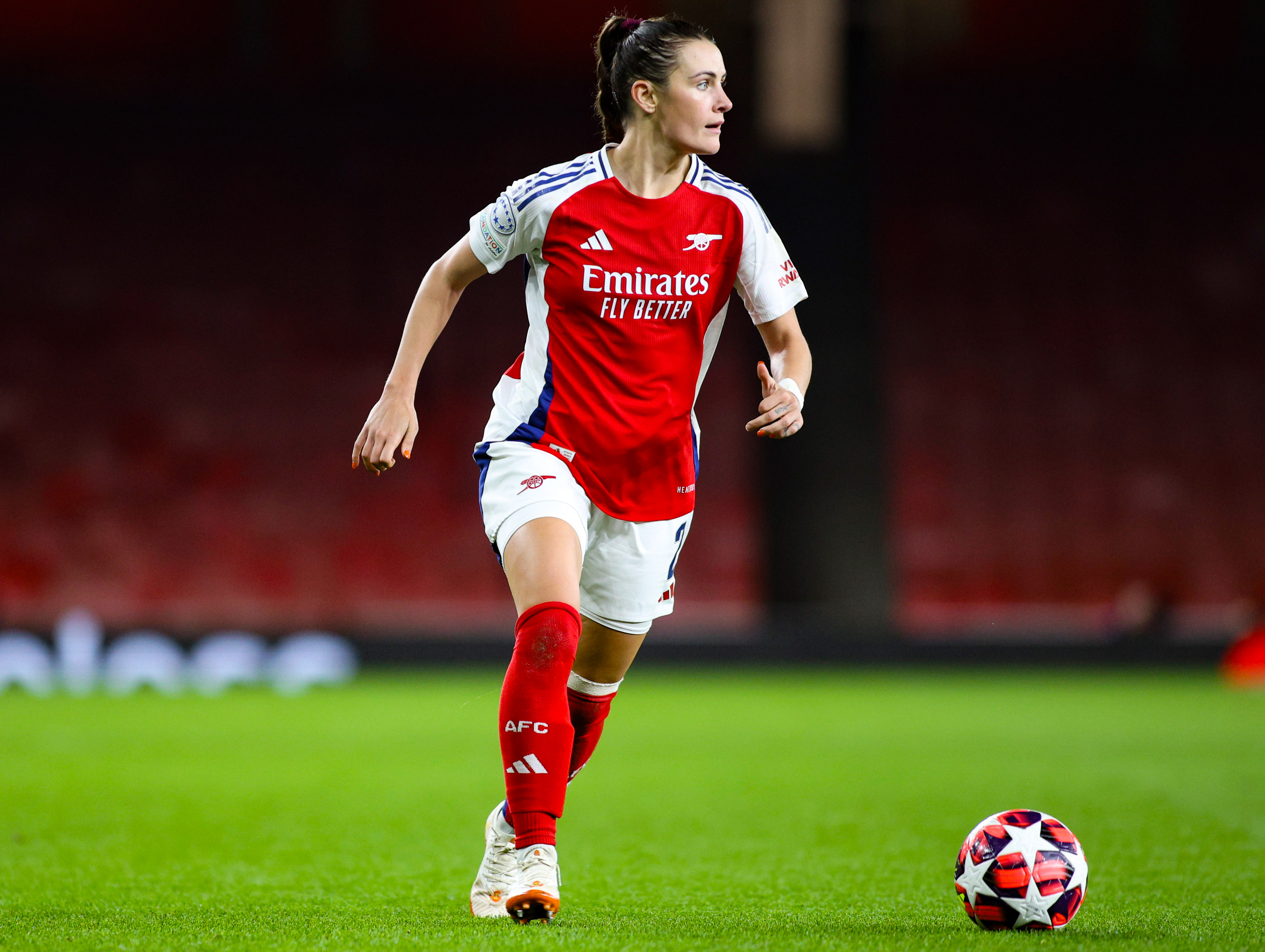Defender signs new Arsenal contract after 93 appearances