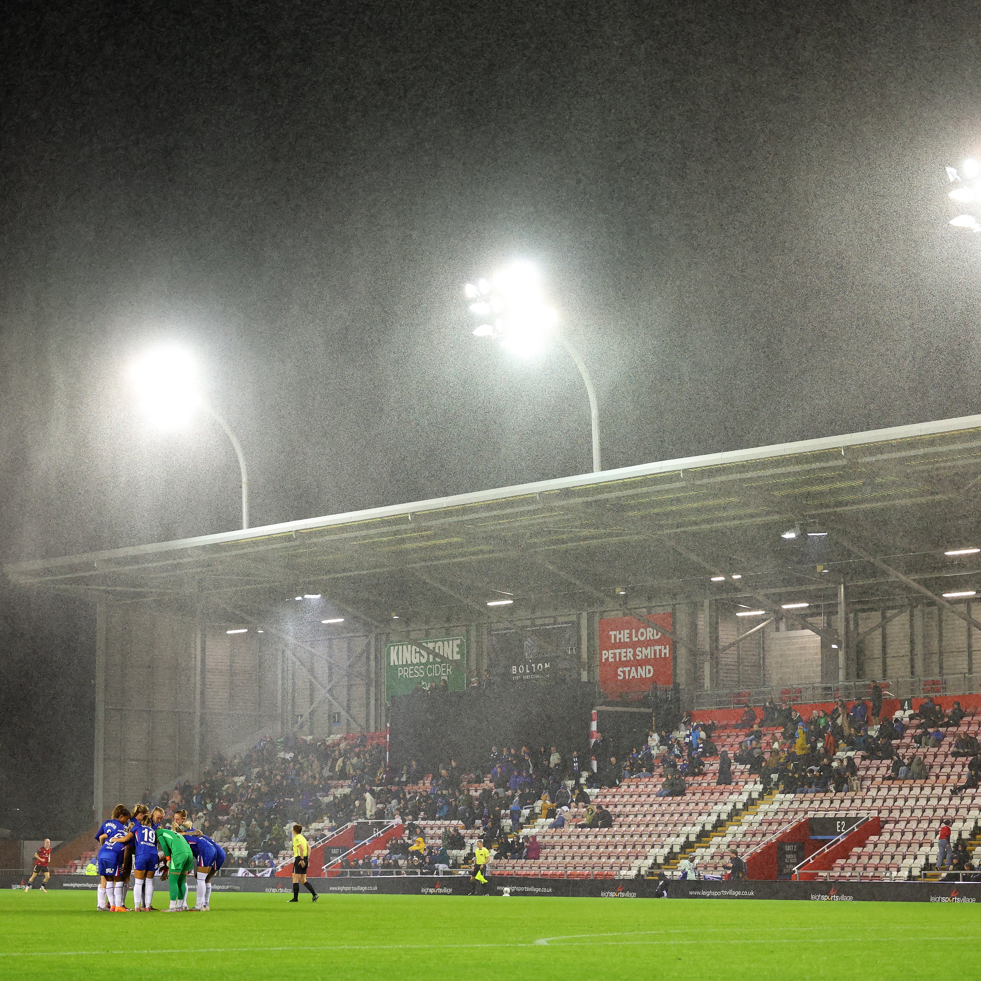 United Push Chelsea All the Way in Entertaining Stalemate