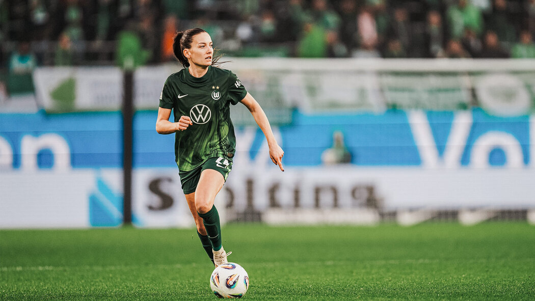 VfL Wolfsburg Extend Contract of Longest-Serving Player