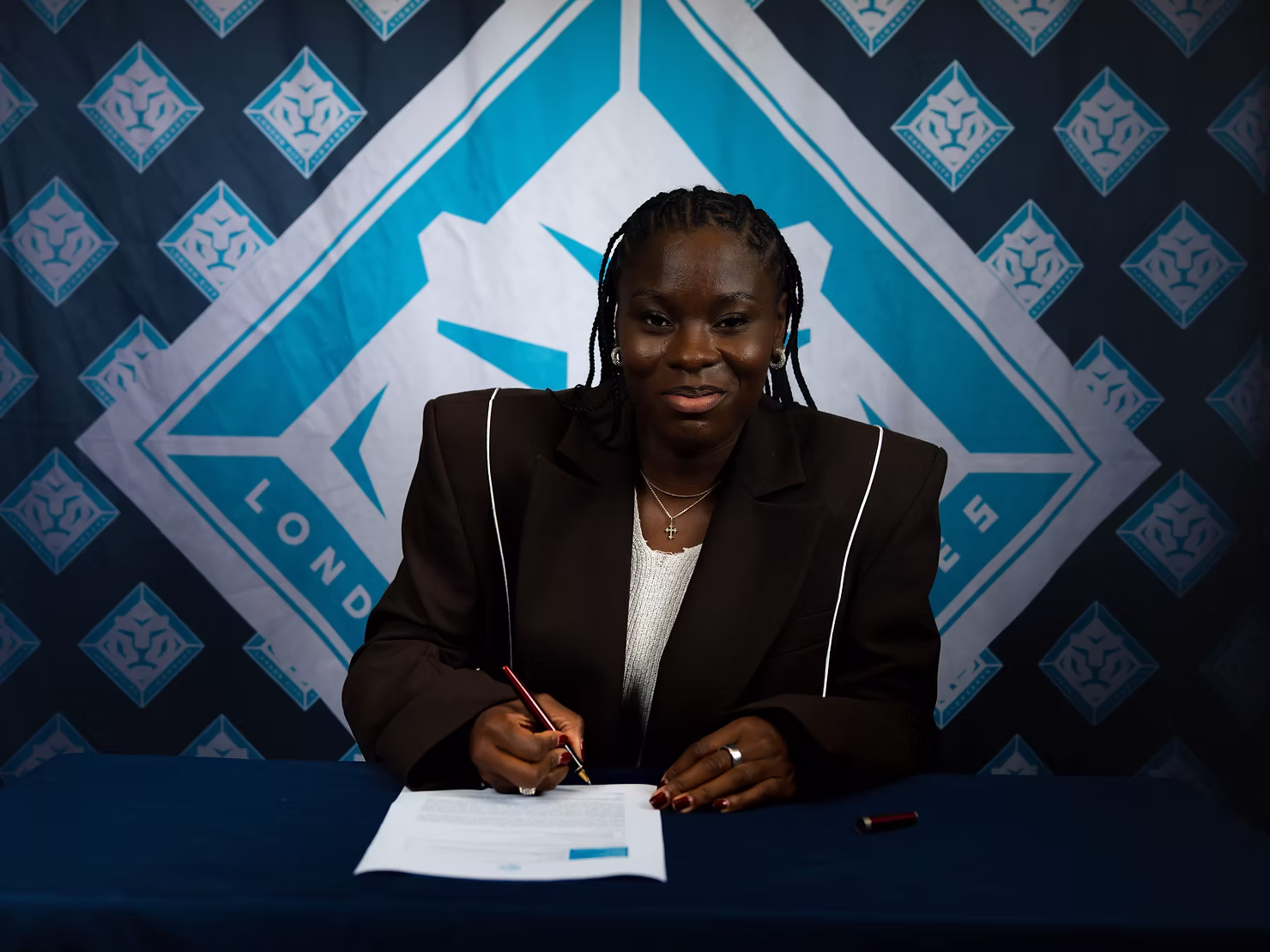 Nicole Anyomi transfer London City Lionesses