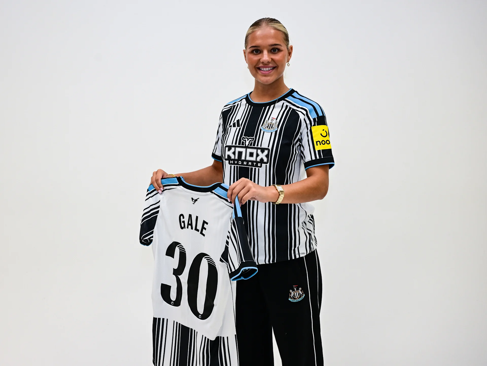 Newcastle Add Arsenal Striker to Promotion Push