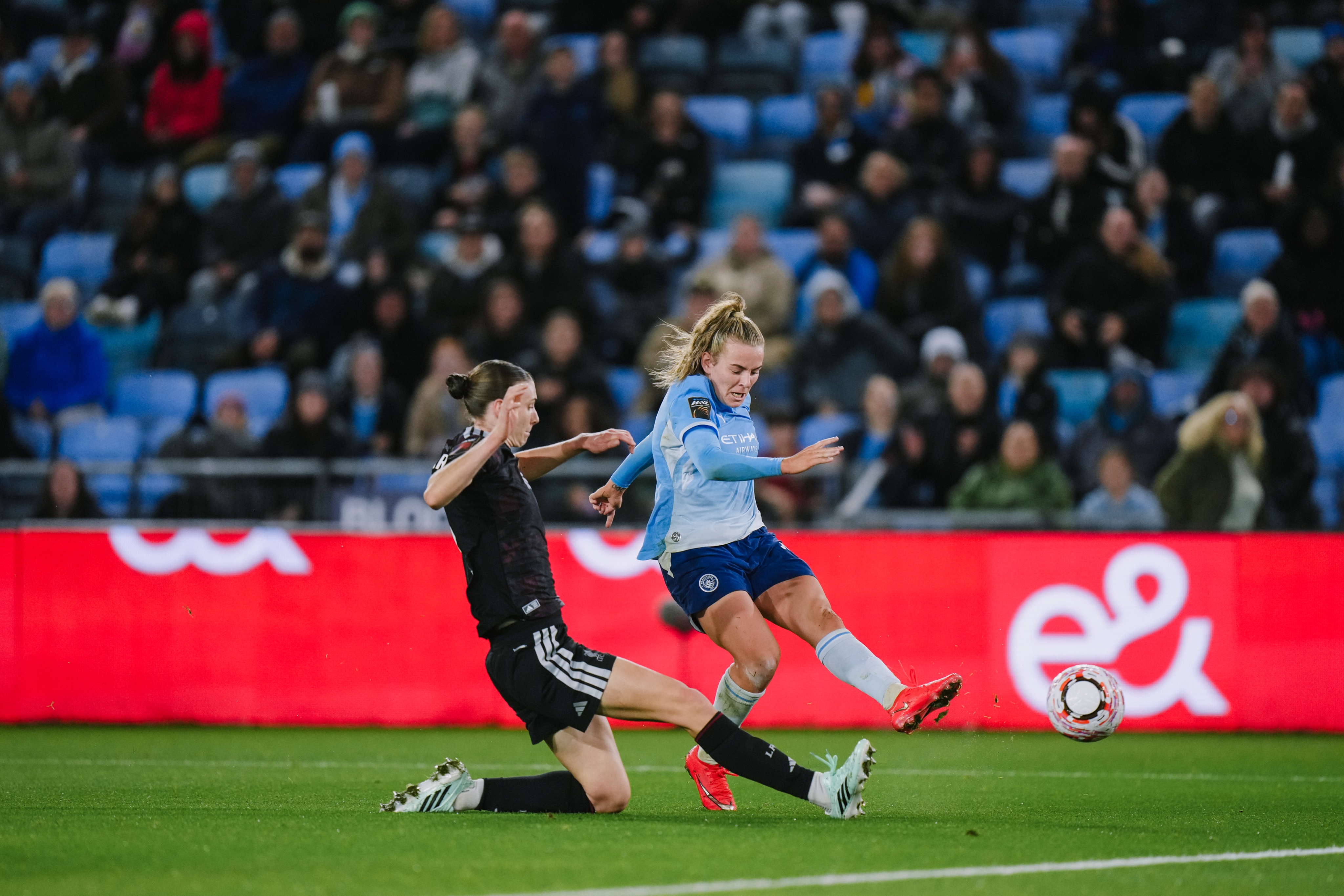 Manchester City 4-2 Tottenham Hotspur 18 September 2026: Lauren Hemp and Jenna Clark