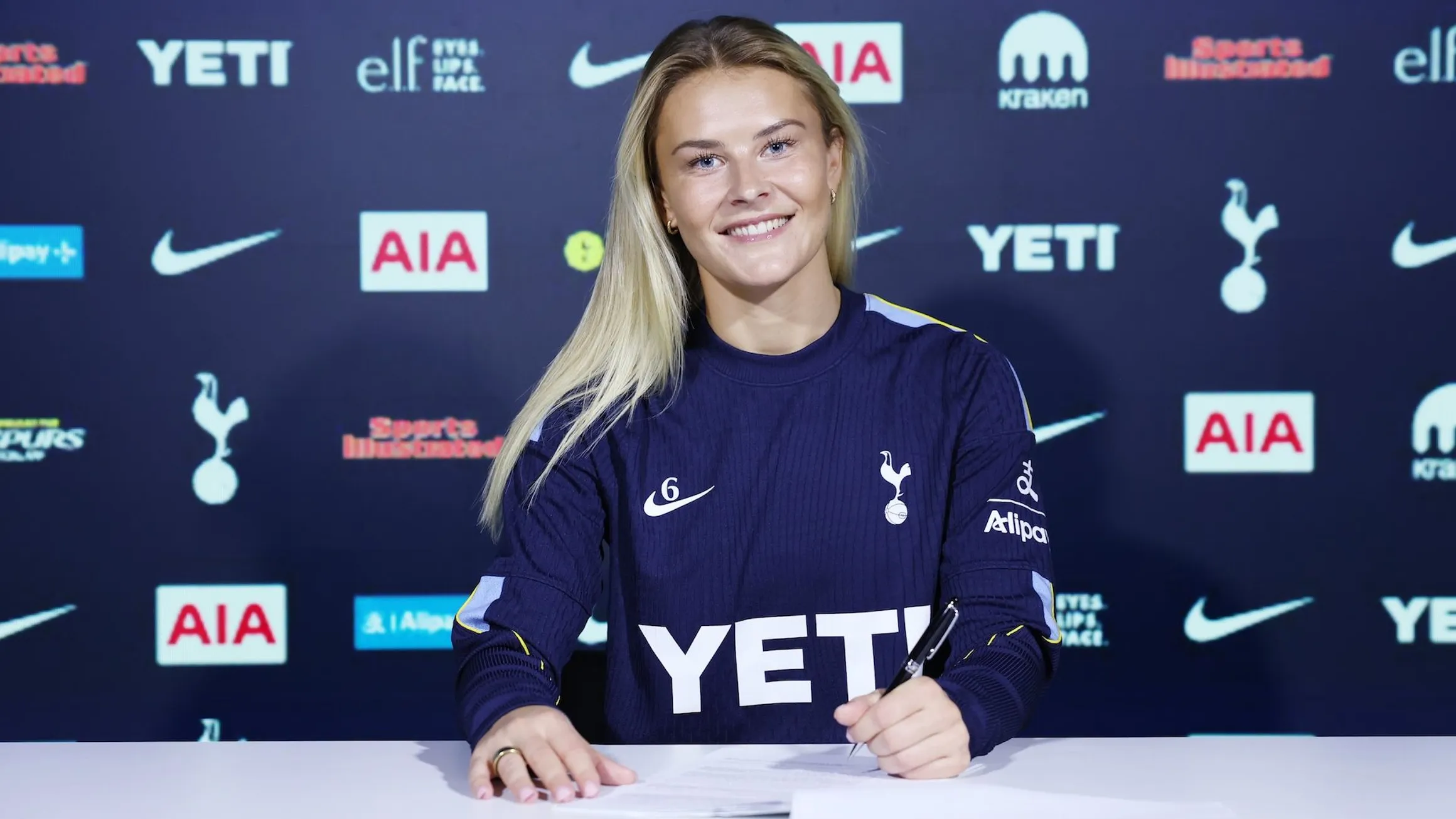 Amanda Nildén Signs New Tottenham Hotspur Contract